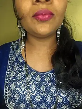 Snapshot of ur_love_kannada1 chatting on 05-11-26, 03:40 ur love kannada1 online show from 05-11-26, 03:40