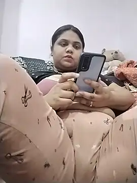 hotsilk21 online show from 06-06-26, 09:36