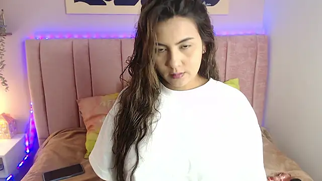 Snapshot of Brenda_Brm chatting on 05-24-26, 01:38 Brenda Brm online show from 05-24-26, 01:38