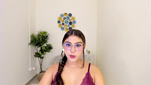 Snapshot of Mallory_Lee chatting on 05-27-26, 12:24 Mallory Lee online show from 05-27-26, 12:24