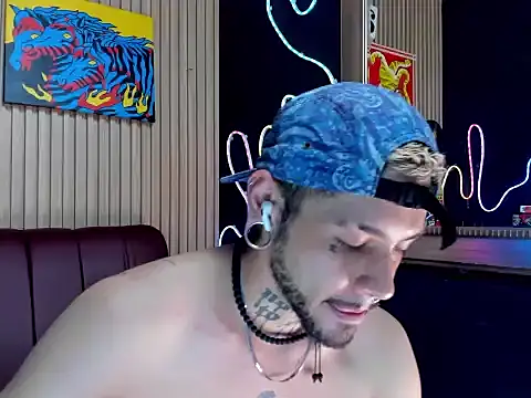 Snapshot of Murdockk chatting on 07-23-26, 01:58 Murdockk online show from 07-23-26, 01:58