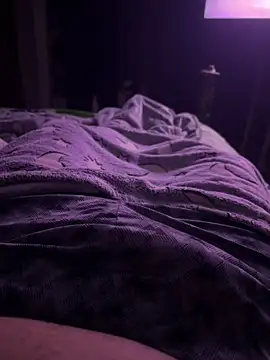 Snapshot of johnmadridhot chatting on 04-11-26, 05:01 johnmadridhot online show from 04-11-26, 05:01