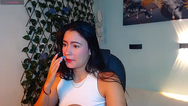 Snapshot of rosaleia_ chatting on 07-10-26, 04:06 rosaleia online show from 07-10-26, 04:06
