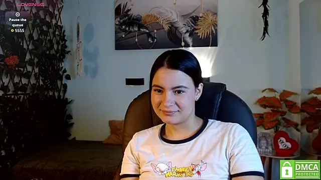 Snapshot of rosaleia_ chatting on 07-23-26, 03:48 rosaleia online show from 07-23-26, 03:48
