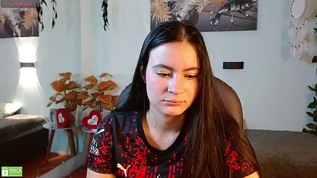 Snapshot of rosaleia_ chatting on 07-25-26, 04:21 rosaleia online show from 07-25-26, 04:21