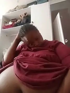 SweetBelly1 online show from 07-16-26, 09:48