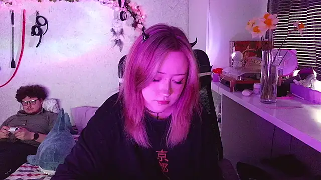 plumpy girl online show from 04-12-26, 03:50