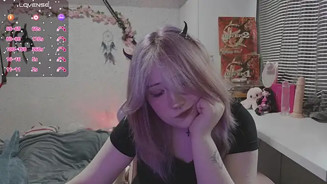 plumpy girl online show from 04-25-26, 01:41