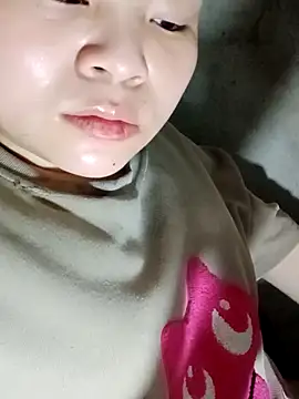 Snapshot of Anne-Rose chatting on 04-13-26, 01:11 Anne-Rose online show from 04-13-26, 01:11