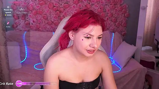 Snapshot of PinkyTrix chatting on 04-17-26, 12:52 PinkyTrix online show from 04-17-26, 12:52