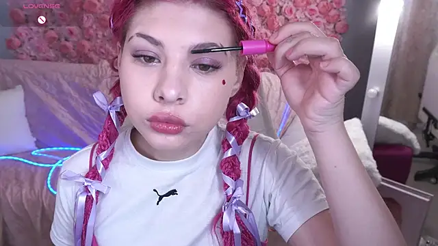 Snapshot of PinkyTrix chatting on 04-24-26, 05:54 PinkyTrix online show from 04-24-26, 05:54