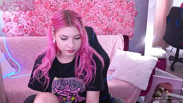 Snapshot of PinkyTrix chatting on 05-09-26, 12:43 PinkyTrix online show from 05-09-26, 12:43