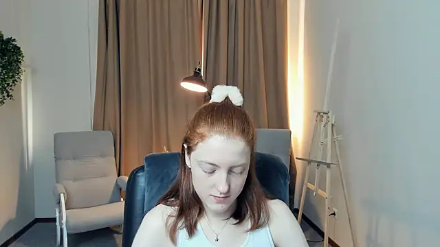 Snapshot of MuiLeath chatting on 04-15-26, 01:07 MuiLeath online show from 04-15-26, 01:07