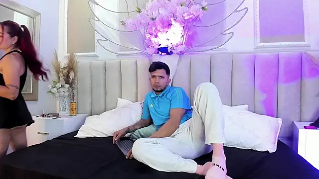 wild loverss online show from 04-21-26, 08:55