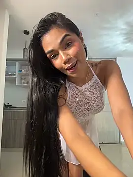 Snapshot of MauraGrayy chatting on 05-07-26, 10:26 MauraGrayy online show from 05-07-26, 10:26