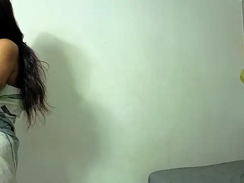 Samantha Lopez  online show from 06-04-26, 01:50