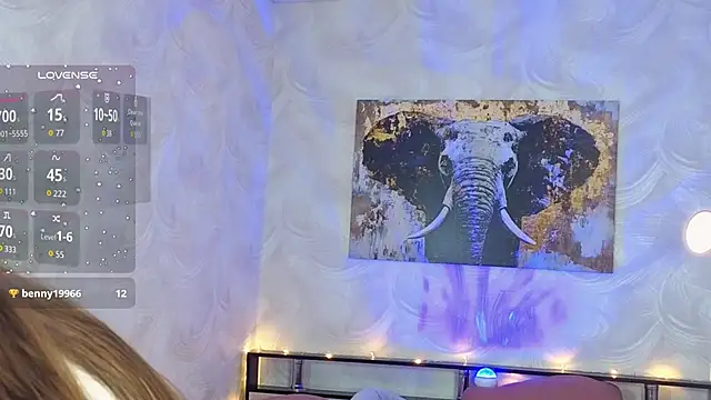 AuraLune   online show from 04-21-26, 07:39