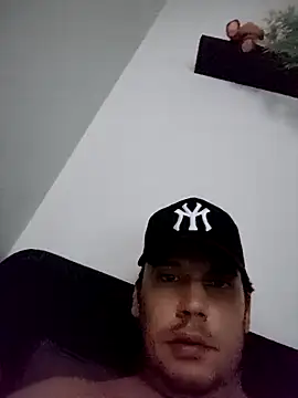 HugoEspada1 online show from 04-14-26, 05:41