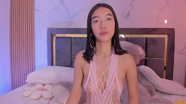 Iam Milly  online show from 04-28-26, 02:27