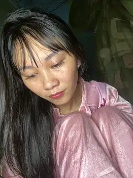 Kim Kelly online show from 04-18-26, 07:58