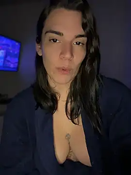 Snapshot of alicemeb chatting on 06-12-26, 10:08 alicemeb online show from 06-12-26, 10:08