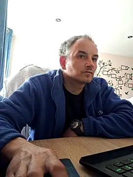 Snapshot of Piotr481 chatting on 05-16-26, 11:09 Piotr481 online show from 05-16-26, 11:09