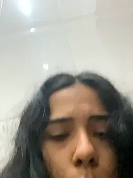 Snapshot of lafemagui chatting on 06-04-26, 08:48 lafemagui online show from 06-04-26, 08:48