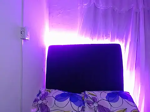 daira2006 online show from 04-21-26, 02:51