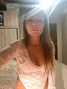 Snapshot of prretty15 chatting on 07-28-26, 03:24 prretty15 online show from 07-28-26, 03:24