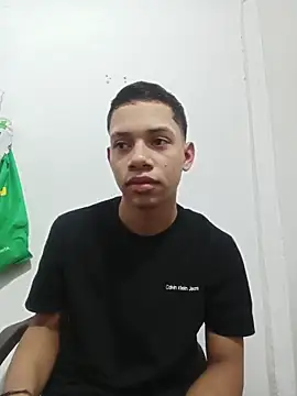 Snapshot of curious_straight_guy chatting on 04-14-26, 03:12 curious straight guy online show from 04-14-26, 03:12