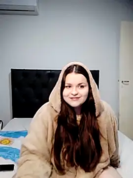 Snapshot of estrell4 chatting on 06-25-26, 11:42 estrell4 online show from 06-25-26, 11:42