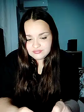 Snapshot of estrell4 chatting on 07-01-26, 10:42 estrell4 online show from 07-01-26, 10:42