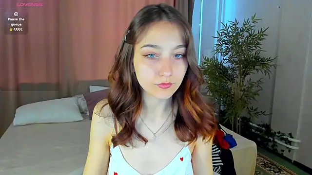 Snapshot of alis_tauber chatting on 04-19-26, 09:19 alis tauber online show from 04-19-26, 09:19