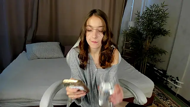 Snapshot of alis_tauber chatting on 06-20-26, 09:23 alis tauber online show from 06-20-26, 09:23