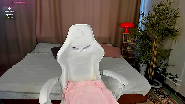 Snapshot of alis_tauber chatting on 07-16-26, 09:26 alis tauber online show from 07-16-26, 09:26
