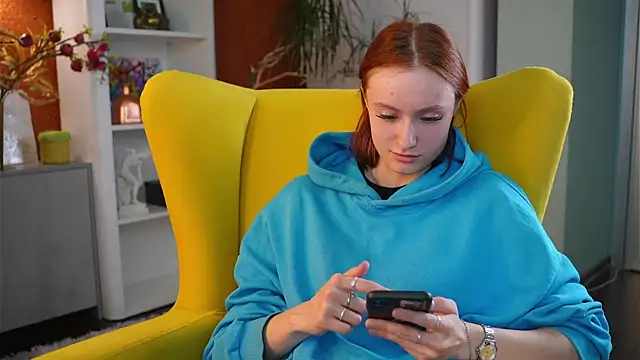 Snapshot of AlvaCatterton chatting on 04-14-26, 04:40 AlvaCatterton online show from 04-14-26, 04:40