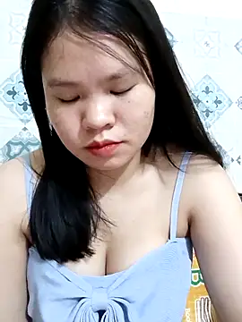 Seraphinahh online show from 05-10-26, 03:28