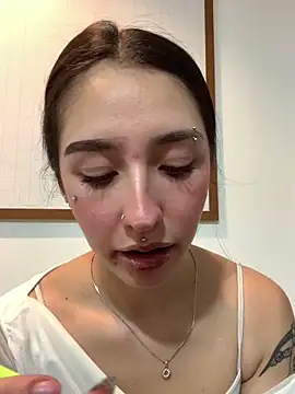 NickieCute- online show from 04-29-26, 07:09