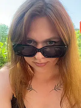 Snapshot of SweetLikaaa chatting on 05-28-26, 04:26 SweetLikaaa online show from 05-28-26, 04:26