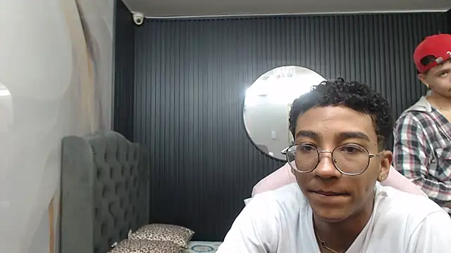 goldenjyj online show from 04-16-26, 02:07