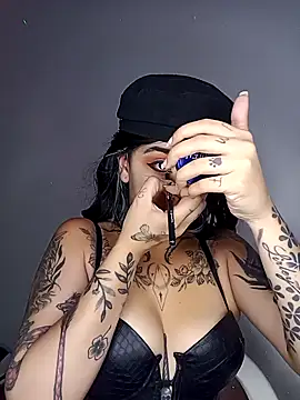 Snapshot of AteneaRockstar04 chatting on 04-14-26, 03:23 AteneaRockstar04 online show from 04-14-26, 03:23