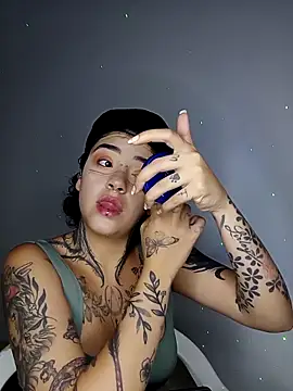 Snapshot of AteneaRockstar04 chatting on 04-14-26, 07:42 AteneaRockstar04 online show from 04-14-26, 07:42