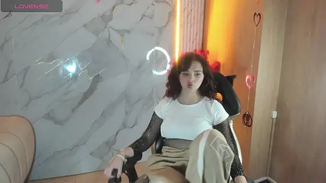 Snapshot of Cherry_tf chatting on 04-14-26, 04:07 Cherry tf online show from 04-14-26, 04:07