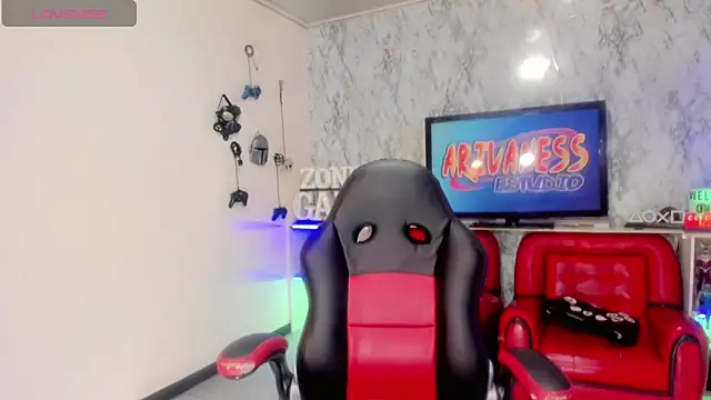  Isabella Castro online show from 04-25-26, 03:09