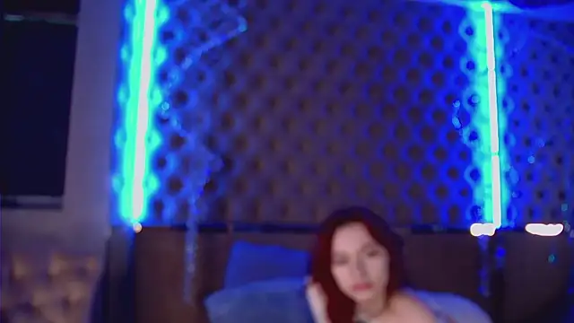 -RoxyDoll- online show from 06-19-26, 06:29