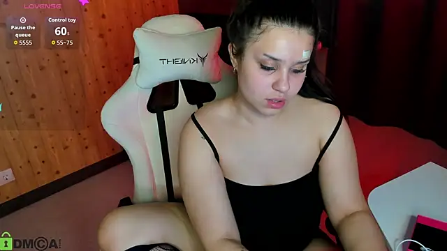 nicolewoss online show from 06-08-26, 11:10