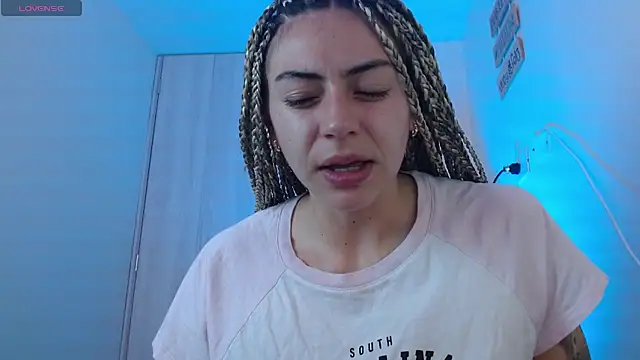 Snapshot of aprildumont chatting on 08-03-26, 12:54 aprildumont online show from 08-03-26, 12:54