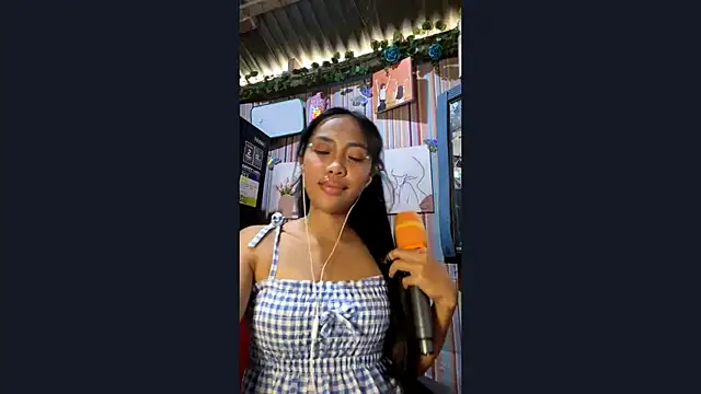 DagnySzeto online show from 04-17-26, 05:10