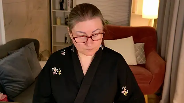 Snapshot of Alexandra_Kind chatting on 04-19-26, 08:55 Alexandra Kind online show from 04-19-26, 08:55