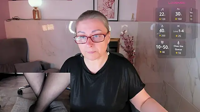 Snapshot of Alexandra_Kind chatting on 05-02-26, 08:25 Alexandra Kind online show from 05-02-26, 08:25